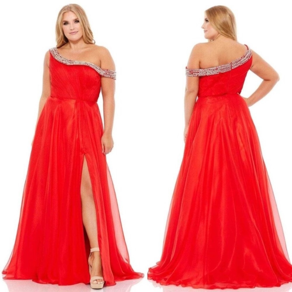 NEW Mac Duggal Plus Size Beaded Drop Shoulder Pleated Flowy Gown 22W